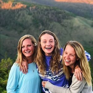 Meet your Posher, Jenny